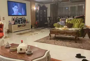 Furnished Apartment For sale - 3 rooms - floor 1