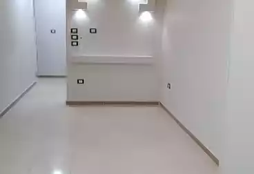 Apartments For sale - 3 rooms - floor 1