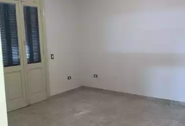 Apartments For sale - 4 rooms - floor 4