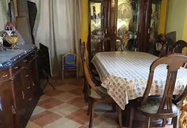 Furnished Apartment For sale - 5 rooms - floor 10