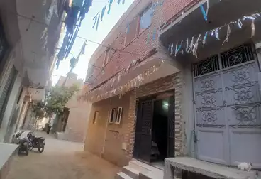 House / Home For sale - 4 rooms