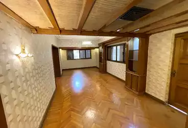 Apartments For sale - 4 rooms - floor 1