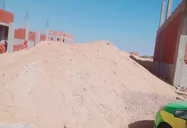 أراضي للبيع