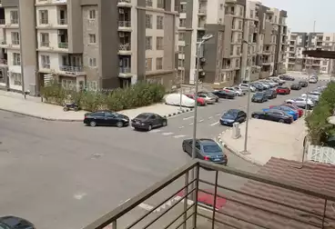 Apartments For sale - 3 rooms - floor 1