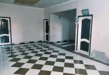 House / Home For sale - 4 rooms