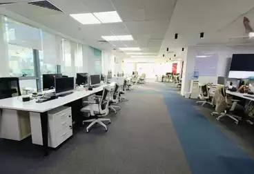مكاتب للإيجار - 6 غرف - بالدور 2