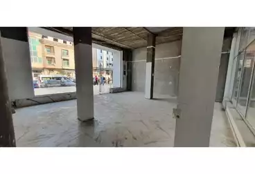 مكاتب للإيجار - 1 غرف - بالدور 1