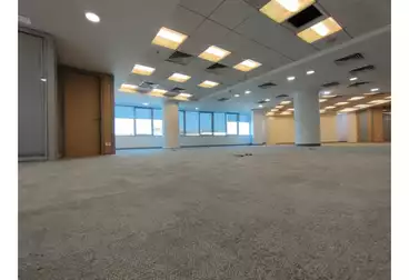 إداري للإيجار - 5 غرف - بالدور 0