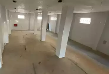 مصنع للإيجار