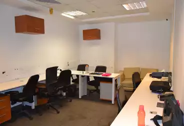 Administrative For rent - 5 rooms - floor 0