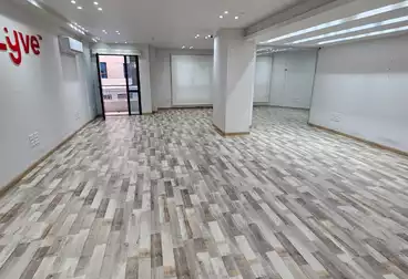 Administrative For rent - 8 rooms - floor 1