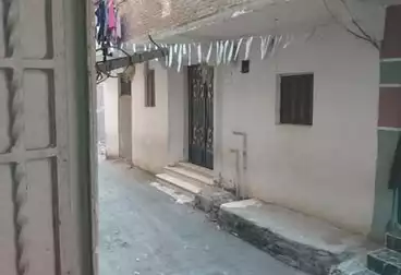 House / Home For sale - 6 rooms