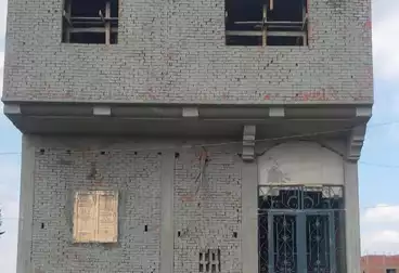 House / Home For sale - 4 rooms