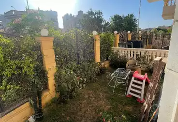 Apartment with Garden For sale - 3 rooms - floor 1