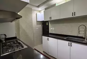 Furnished Apartment For sale - 4 rooms - floor 9