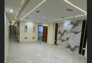 Apartments For sale - 3 rooms - floor 1