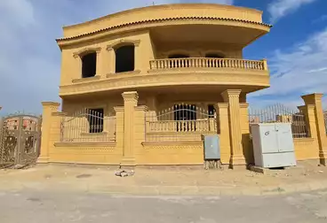 فلل للبيع - 6 غرف