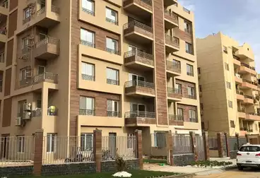 Apartment with Garden For sale - 5 rooms - floor 0