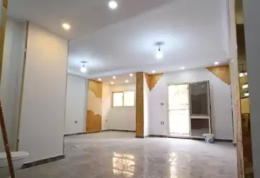 Apartments For sale - 3 rooms - floor 1