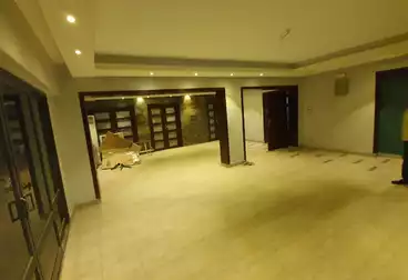 Apartments For sale - 7 rooms - floor 4