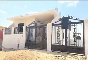 House / Home For sale - 3 rooms