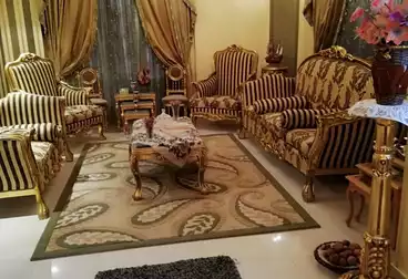 فيلا منفصلة للبيع - 10 غرف