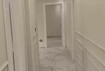 Apartments For sale - 3 rooms - floor 8