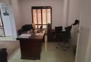 إداري للإيجار - 2 غرف - بالدور 1