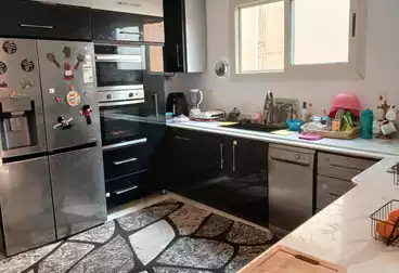 Apartments For sale - 4 rooms - floor 5