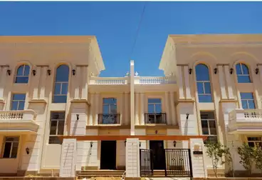 Villas For sale - 4 rooms