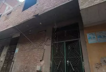 House / Home For sale - 4 rooms