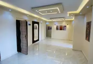 Full Floor For sale - 4 rooms - floor 8