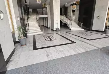 Administrative For rent - 7 rooms - floor 5