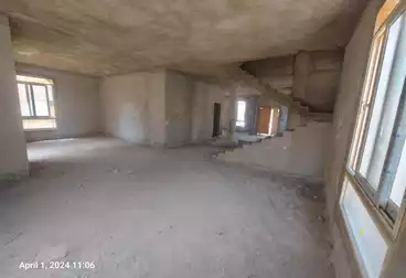 فلل للبيع - 8 غرف