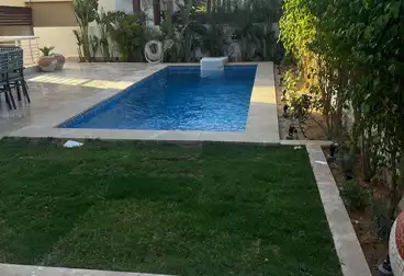 فيلا منفصلة للإيجار - 6 غرف