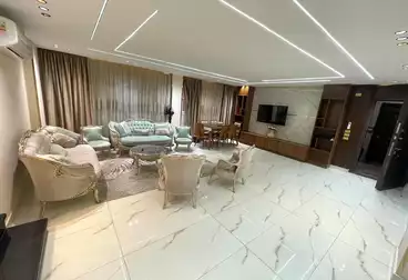 Furnished Apartment For sale - 3 rooms - floor 5