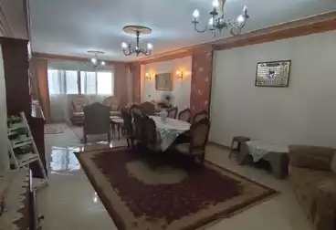 شقق للبيع - 3 غرف - بالدور 8