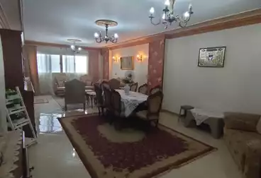 شقق للبيع - 3 غرف - بالدور 8