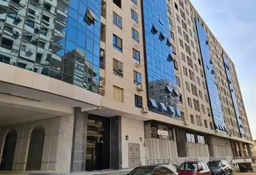 مقر إداري للإيجار - 3 غرف - بالدور 0