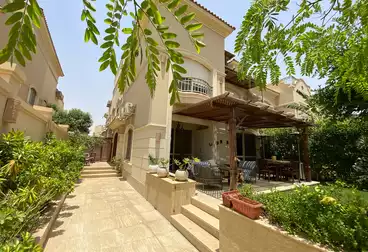 تاون هاوس للإيجار - 4 غرف