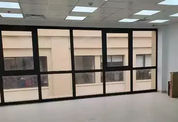 Administrative For rent - 6 rooms - floor 1
