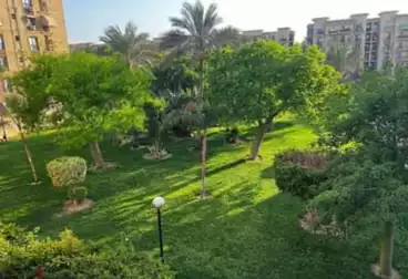 Furnished Apartment For sale - 3 rooms - floor 1