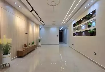Apartments For sale - 3 rooms - floor 1