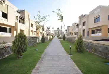 توين هاوس للبيع - 4 غرف