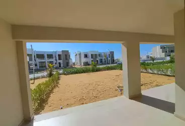 شاليه بحديقة للبيع - 3 غرف - بالدور 0
