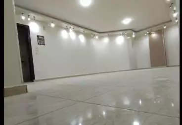 Apartments For sale - 2 rooms - floor 8