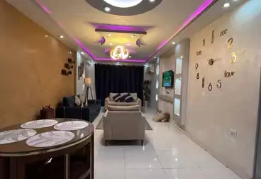 Furnished Apartment For sale - 3 rooms - floor 10