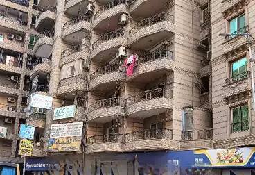 إداري للبيع