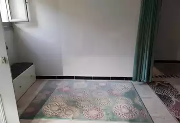 House / Home For sale - 4 rooms