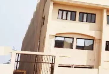 School For sale - 40 rooms